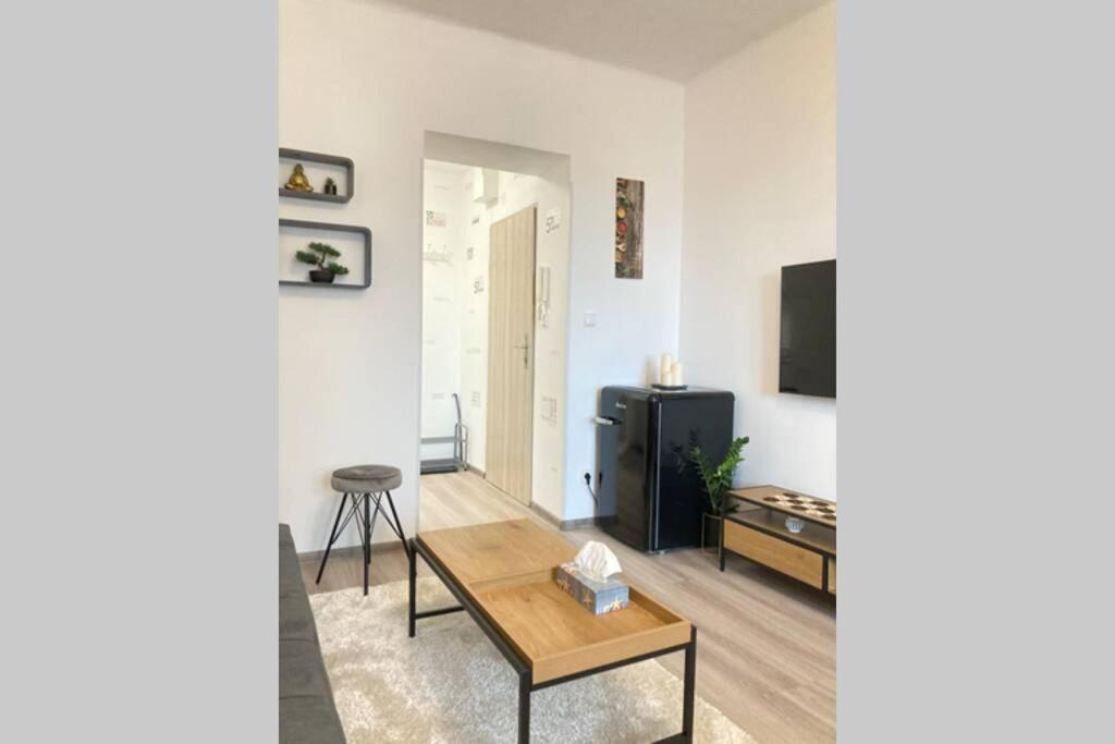 Byt Ve Vrsovicich K Pronajmuti - Cozy Apartment Vrsovice Praha Eksteriør bilde